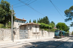 Viennaslide-05293098 Montpellier, moderne Tramway Linie 3, Fahrzeugdesign von Christian Lacroix - Montpellier, modern Tramway Line 3, Design by Christian Lacroix, Les Arceaux