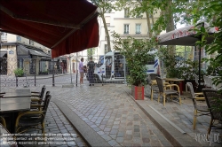 Viennaslide-05300811 Paris, Vorbereitungen zu den Olympischen Spielen 2024, Jeux Olympiques 2024, JO24, Cafe hinter Absperrungen // Paris, Preparations for the Olympic Games 2024, JO24, Cafe behind Fences