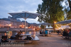 Viennaslide-05307051 Paris, Abend an der Seine, Paris Plage - Paris, Evening at the Banks of the River Seine, Paris Plage