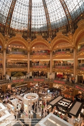 Viennaslide-05335413 Paris, Galeries Lafayette