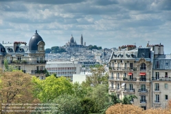 Viennaslide-05338611h Der Parc des Buttes-Chaumont ist ein Landschaftsgarten englischen Stils im nordöstlichen 19. Arrondissement von Paris. 1867 zur Weltausstellung unter Napoleon III. eröffnet, zählt der von Jean-Charles Alphand konzipierte jardin public heute mit knapp 25 Hektar zu den großen Parks der Stadt.