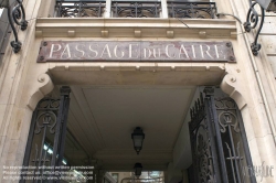 Viennaslide-05342221 Die Passage du Caire, nach der Stadt Kairo benannt, ist eine überdachte Ladenpassage mit Glasdach aus dem Ende des 18. Jahrhunderts im 2. Arrondissement in Paris. Die Passage du Caire ist ein schützenswertes Denkmal.