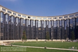 Viennaslide-05364017 Paris, moderne Architektur, place de Catalogne, Les Echelles du Baroque von Ricardo Bofill - France, Paris, place de Catalogne, housing called Les Echelles du Baroque by the architect Ricardo Bofill