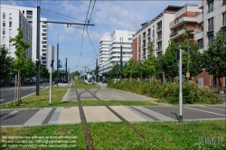 Viennaslide-05382121 Paris, Tram-Train T12, Haltestelle Evry-Courcouronnes // Paris, Tram-Train T12, Evry-Courcouronnes Tramstop