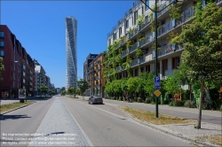 Viennaslide-06192185 Malmö, Stadtentwicklungsgebiet Västra Hamnen, The Bicycle House, Turning Tower von Santiago Calatrava im Hintergrund // Malmö, Västra Hamnen Development Area, The Bicycle House, Turning Tower by Santiago Calatrava in the beckground