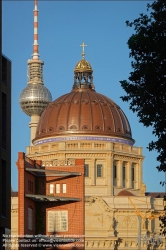 Viennaslide-06301112 Berlin, Berliner Schloss (Stadtschloss), Humboldforum, Ecke der Schinkel-Bauakademie im Vordergrund // Berlin, Humbold Forum, Corner of Schinkel's Bauakademie 