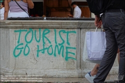 Viennaslide-06897037 Venedig, Overtourism, 'Tourist Go Home' // Venice, Overtourism, 'Tourist Go Home'