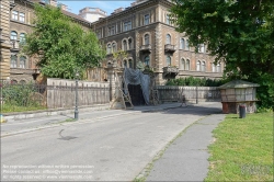 Viennaslide-07312157 Budapest, Andrassy Ut, Kodály körönd, Dekoration für historische Filmaufnahmen vor dem MÁV Wohnhaus // Budapest, Andrassy Ut, Kodály körönd, Historic Film Decoration in front of MÁV Retirement House