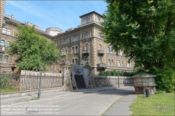 Viennaslide-07312158 Budapest, Andrassy Ut, Kodály körönd, Dekoration für historische Filmaufnahmen vor dem MÁV Wohnhaus // Budapest, Andrassy Ut, Kodály körönd, Historic Film Decoration in front of MÁV Retirement House