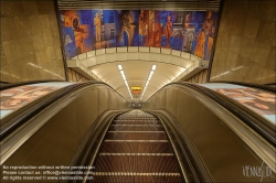 Viennaslide-07317201 Budapest, U-Bahn, Deak Ferenc ter, Rolltreppen // Budapest, Subway, Underground, Deak Ferenc ter, Escalators