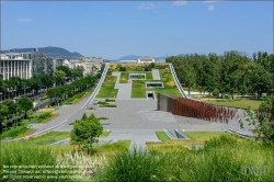 Viennaslide-07337868 Budapest, Stadtwäldchen Varosliget, Ethnografisches Museum (Néprajzi Múzeum) und Denkmal für den Ungarnaufstand von 1956 // Budapest, Varosliget, Museum of Ethnography (Néprajzi Múzeum) and Memorial of the 1956's Revolution