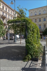 Viennaslide-07339095 Budapest, Stadtgestaltung, begrünte Bushaltestelle, Jozsef Nador ter // Budapest, Public Space Design, Green Busstop, Jozsef Nador ter 